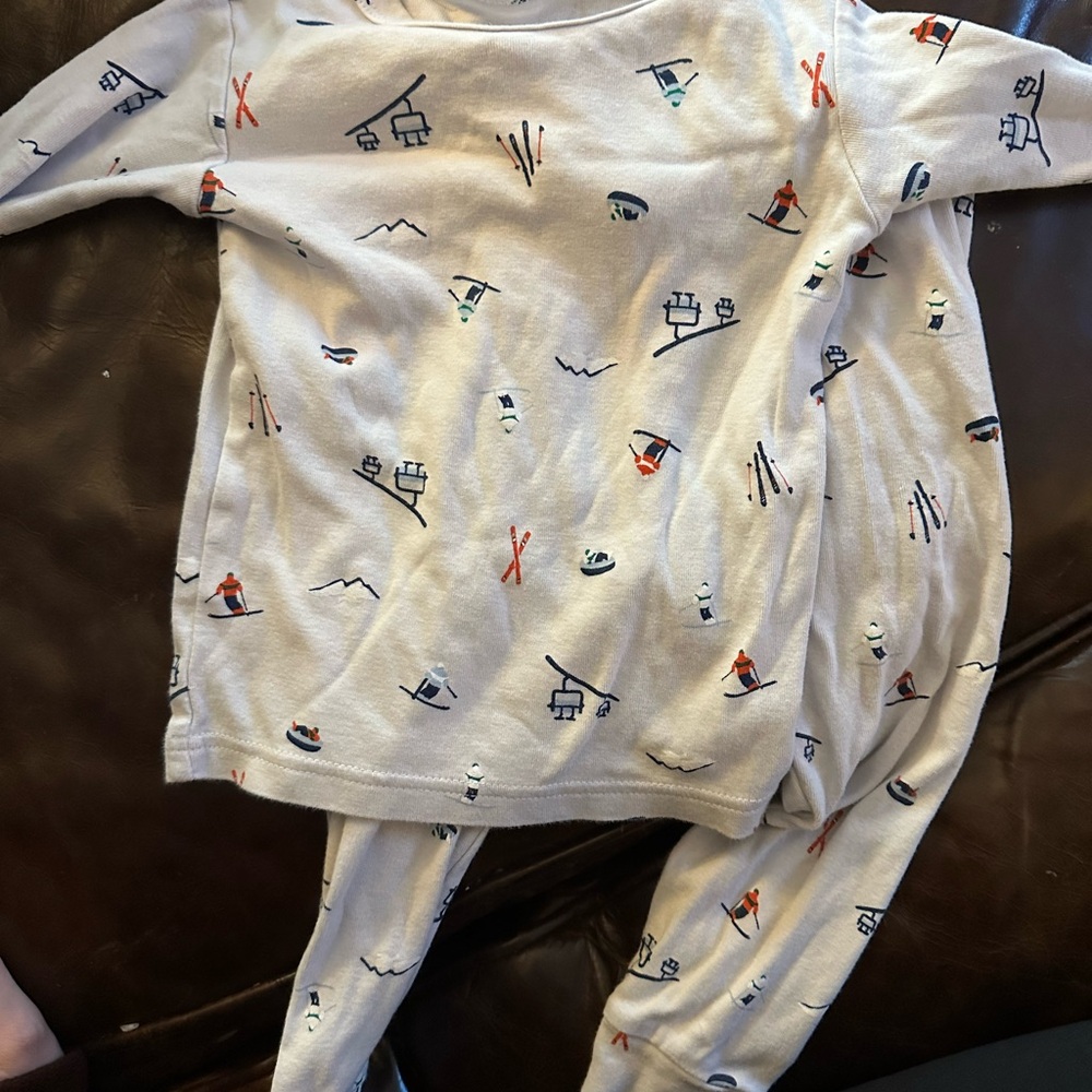 GAP Kids White Ski Print Pajama Set